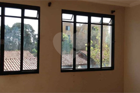 Apartamento no Condomínio Residencial Bela Vista I .