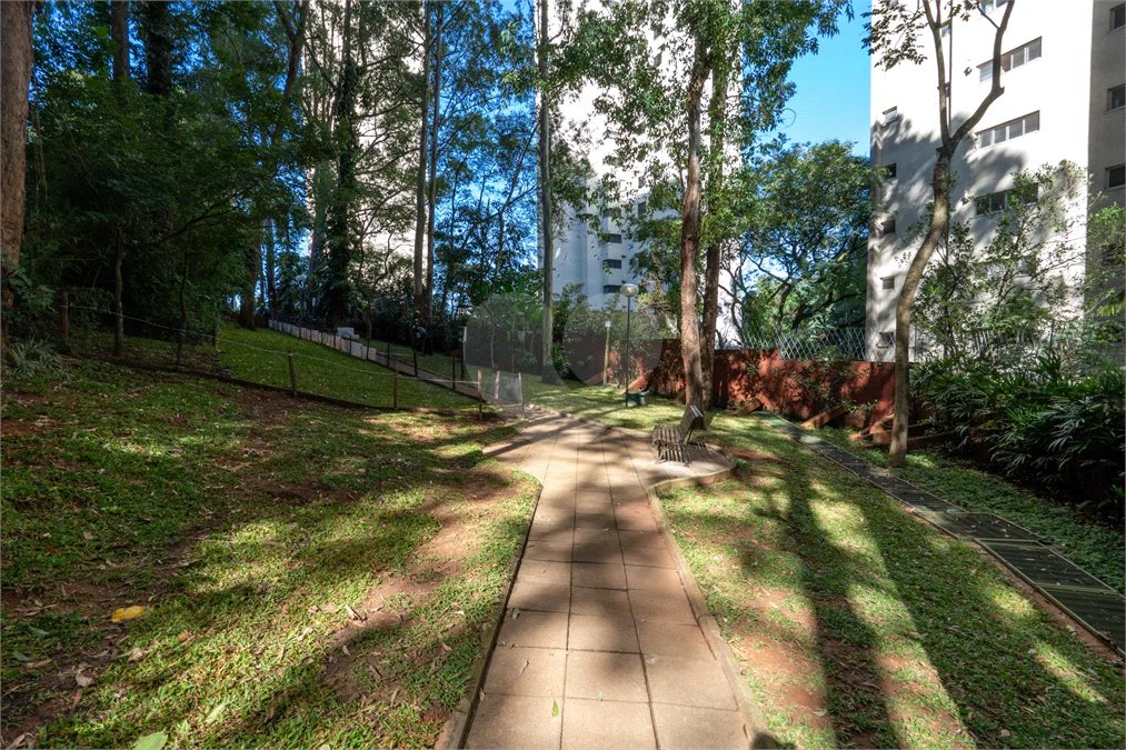 Apartamento à venda com 3 quartos, sendo 1 suíte, em MORUMBI, São Paulo, SP