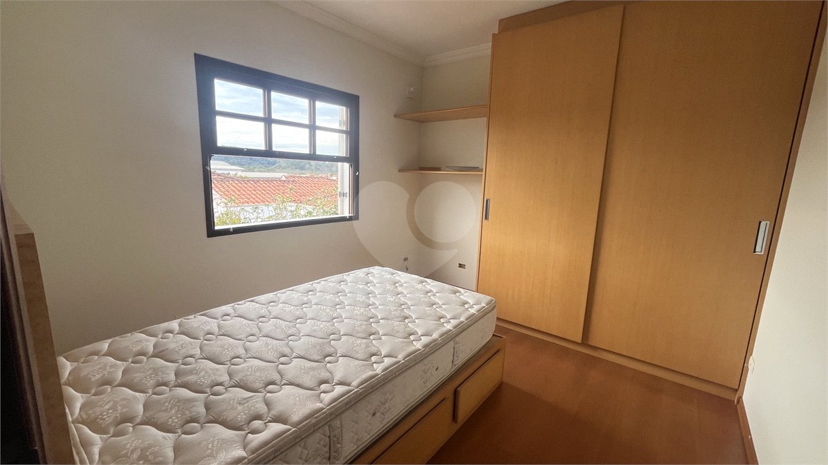 Sobrado à venda ou para alugar com 4 quartos, sendo 2 suítes, em Jardim Terceiro Centenário, Atibaia, SP