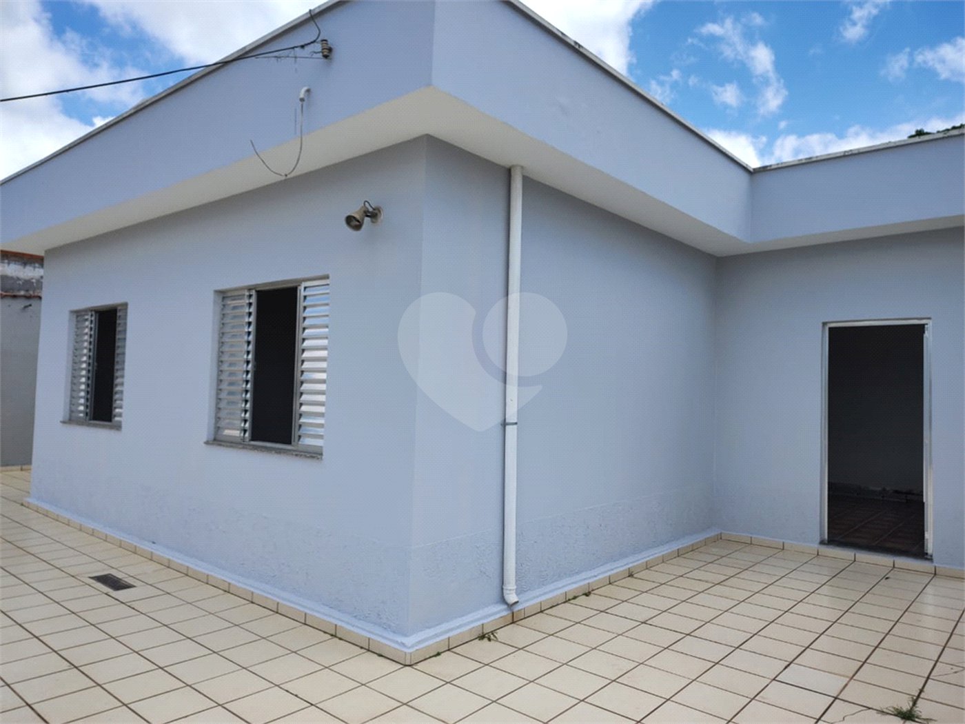 Casa à venda com 3 quartos, sendo 1 suíte,  em Jardim Cintia, Mogi das Cruzes, SP