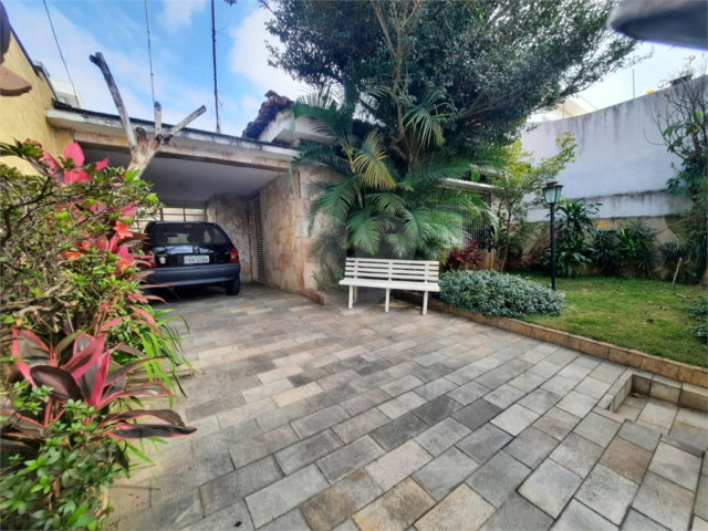 Sobrado à venda com 3 quartos, sendo 1 suíte,  em Vila Medeiros, São Paulo, SP