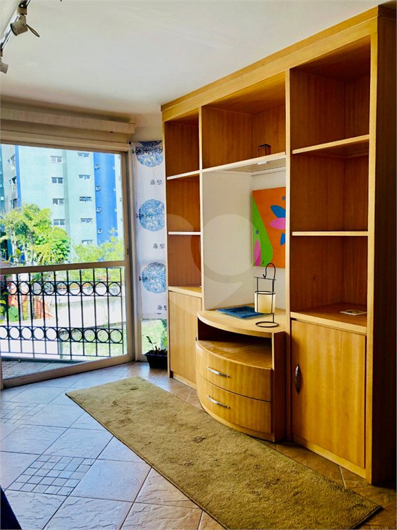 Apartamento à venda com 1 quarto em Real Parque, São Paulo, SP