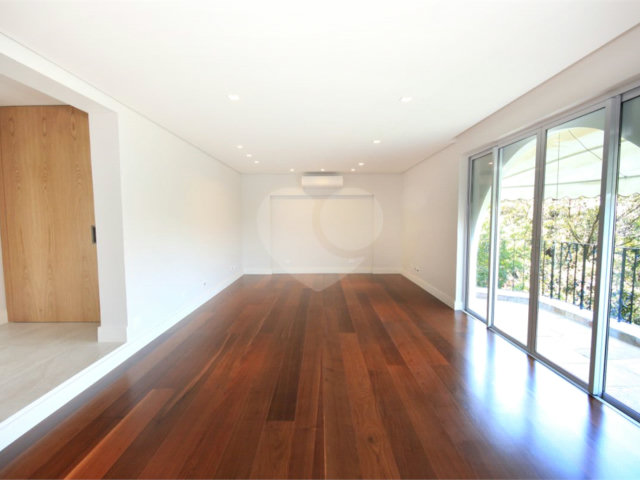 Apartamento para alugar com 3 quartos, sendo 1 suíte,  em Granja Julieta, São Paulo, SP