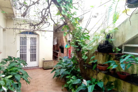 Sobrado à venda ou para alugar com 4 quartos, sendo 1 suíte,  em Brooklin Paulista, São Paulo, SP