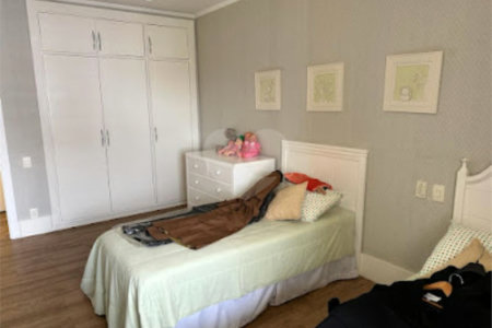 Apartamento à venda com 3 quartos, sendo 1 suíte, em Higienópolis, São Paulo, SP