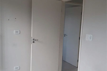 Sobrado à venda com 4 quartos, sendo 1 suíte, em Jardim Germânia, São Paulo, SP