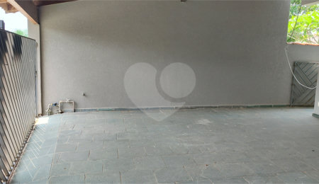 Sobrado à venda com 3 quartos, sendo 1 suíte,  em Ressaca, Atibaia, SP