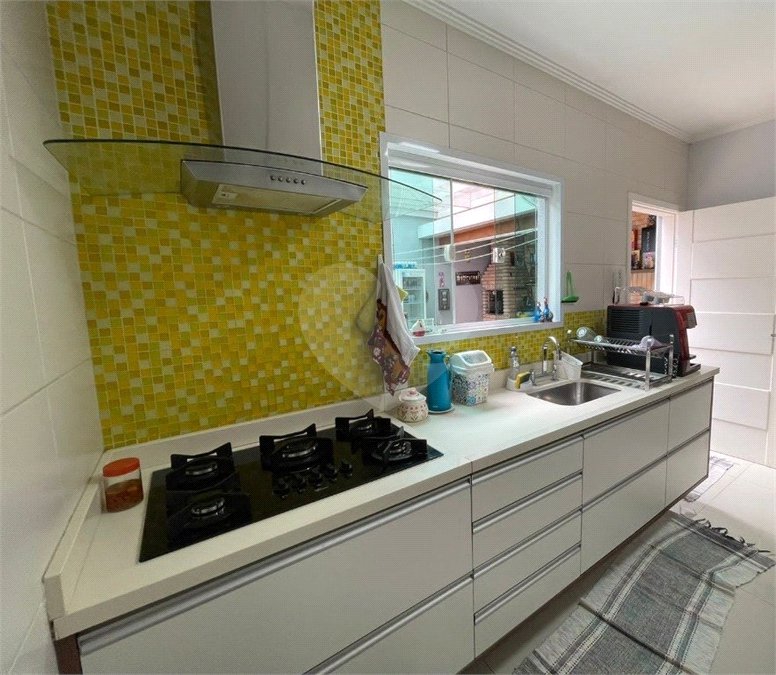 Sobrado à venda com 3 quartos, sendo 1 suíte, em Jardim Umuarama, São Paulo, SP