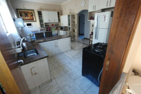 Casa à venda com 4 quartos, sendo 1 suíte, em Jardim Silvânia (vila Xavier), Araraquara, SP
