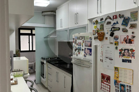 Apartamento à venda com 3 quartos, sendo 1 suíte, em Vila Monumento, São Paulo, SP
