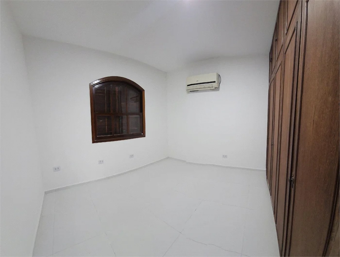 Sobrado à venda com 3 quartos, sendo 2 suítes, em Ferreira, São Paulo, SP