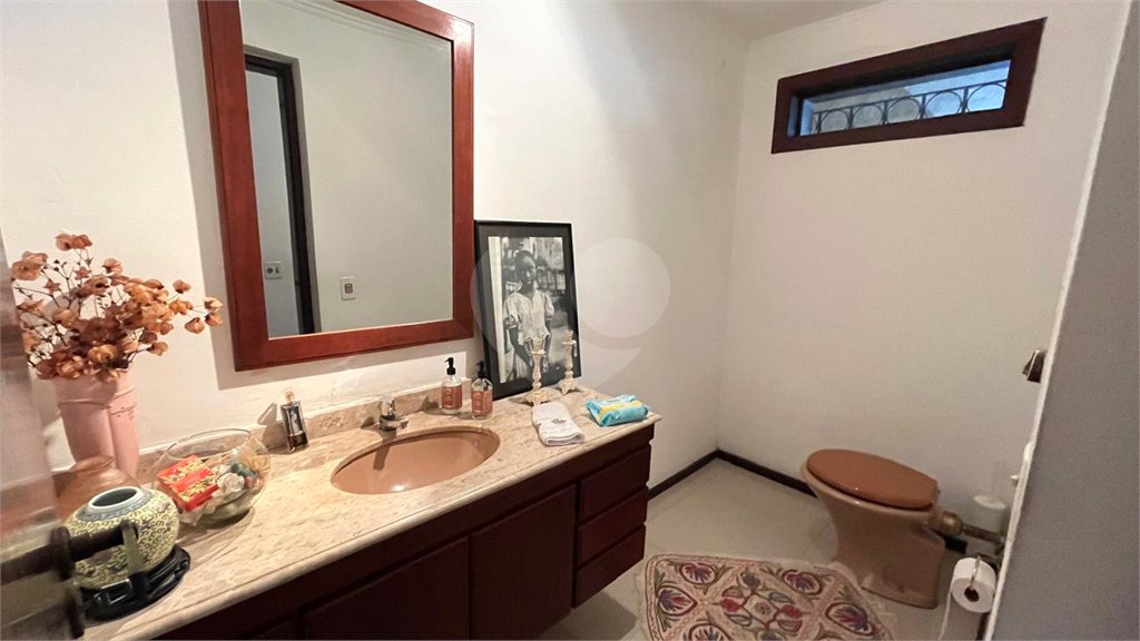 Casa à venda com 4 quartos, sendo 2 suítes, em Lar São Paulo, São Paulo, SP