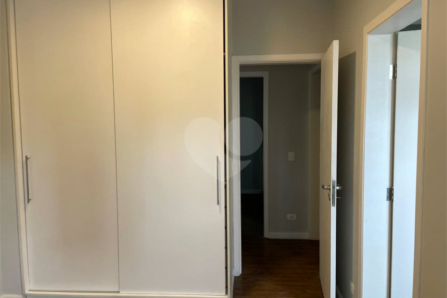 Apartamento à venda com 3 suítes em Campo Belo, São Paulo, SP