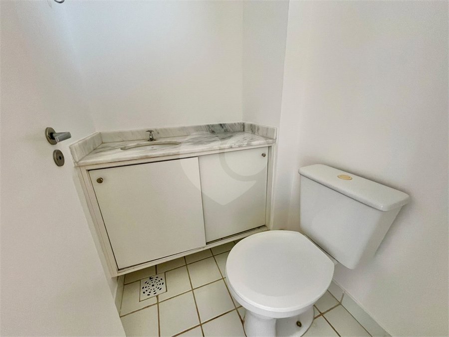 Casa à venda com 3 quartos no condomínio Residencial Villa Flora, Votorantim - SP