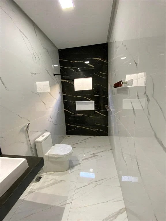 Casa à venda com 3 quartos, sendo 1 suíte,  em Eixo Cidade Nova, Balsas, MA
