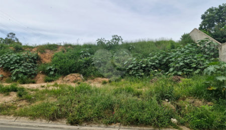 Terreno à venda no Centro, Sarapuí, SP