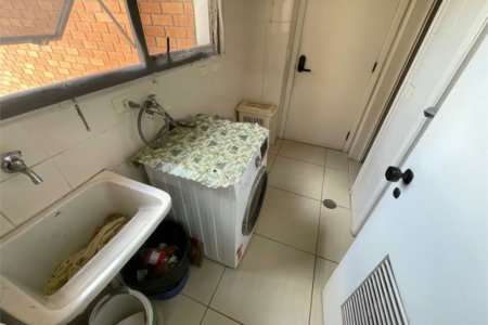 Apartamento à venda com 3 quartos, sendo 1 suíte, em Parque Bairro Morumbi, São Paulo, SP