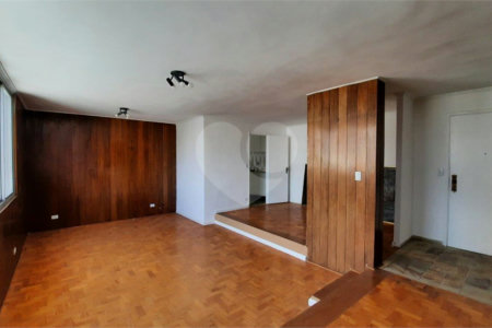 Apartamento à venda com 3 quartos, sendo 1 suíte, em Santa Cecília, São Paulo, SP
