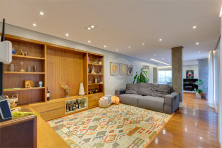 Casa Térrea à venda com 4 suítes em Jardim Marajoara, São Paulo, SP