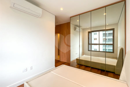 Apartamento à venda com 2 quartos, sendo 1 suíte, em Santo Amaro, São Paulo, SP
