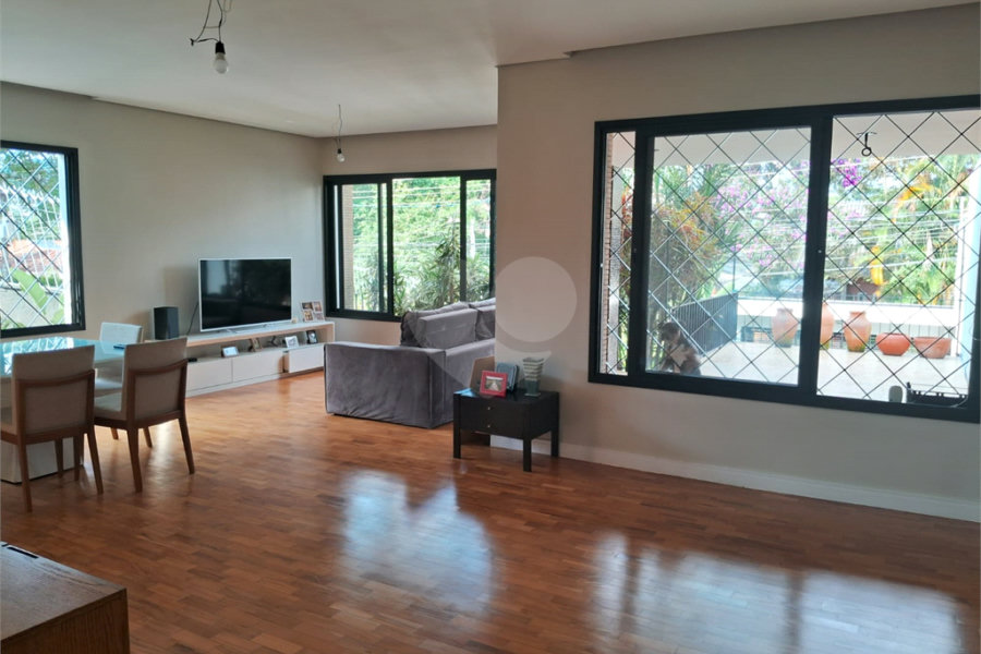 Sobrado à venda com 3 suítes em Tremembé, São Paulo, SP