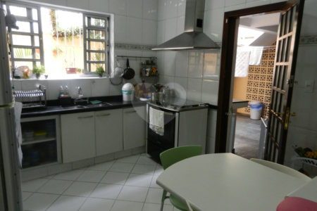 Casa à venda com 3 quartos, sendo 1 suíte, em Brooklin, São Paulo, SP