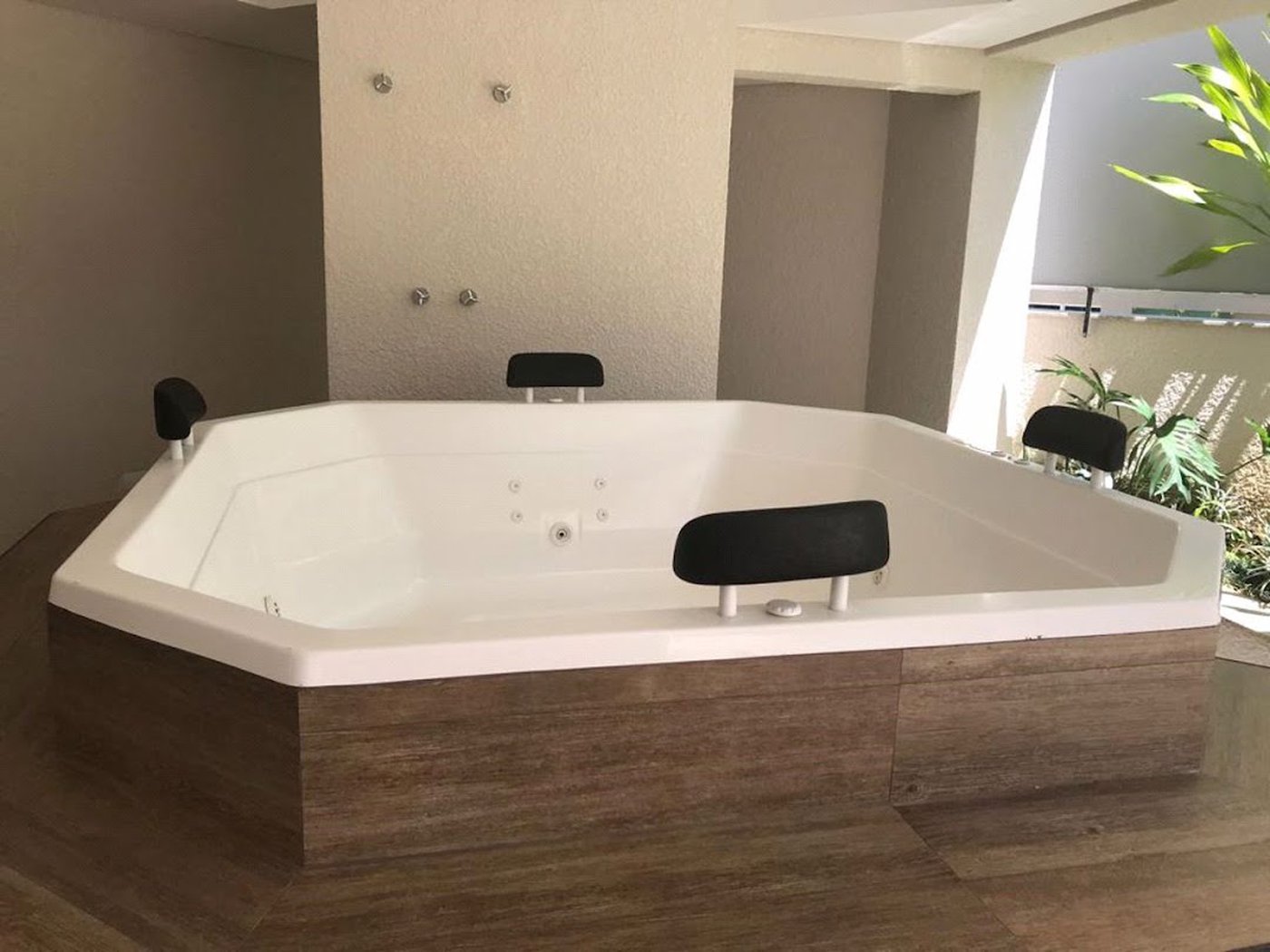 Apartamento Residencial à venda, Jardim Virginia, Guarujá - AP1792.