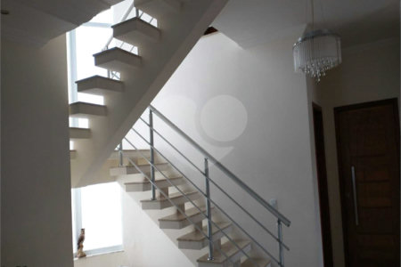 Casa para alugar com 3 quartos, sendo 1 suíte, no condomínio Portal dos Ipês, Indaiatuba - SP