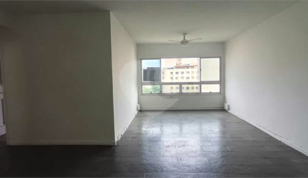 Apartamento à venda com 3 quartos, sendo 1 suíte,  em Copacabana, Rio de Janeiro, RJ