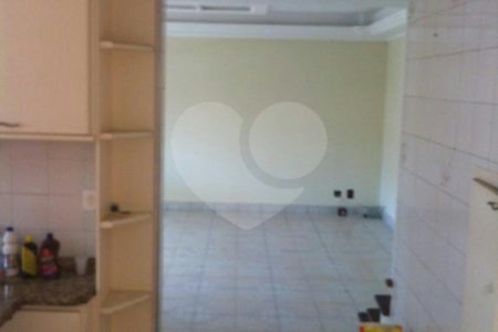 Sobrado à venda com 3 quartos, sendo 1 suíte, em Chora Menino, São Paulo, SP