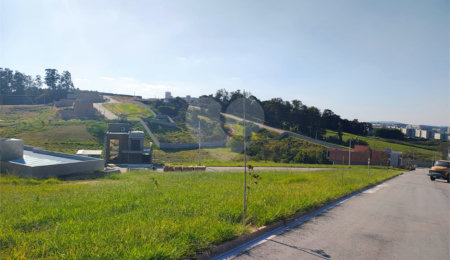 Terreno à venda no condomínio Lago Azul, Jundiaí - SP
