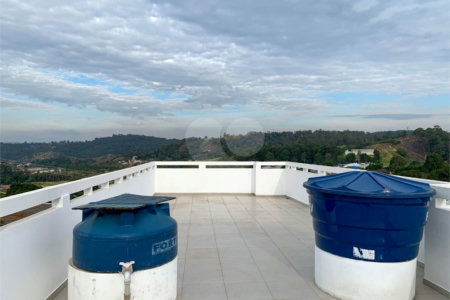 Sobrado à venda com 3 quartos, sendo 2 suítes, em Vila Granada, Mairinque, SP