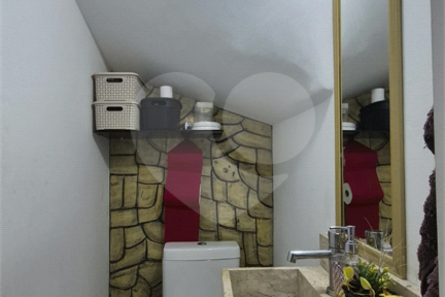 Casa à venda com 2 suítes no condomínio Simão Machado, São Paulo - SP