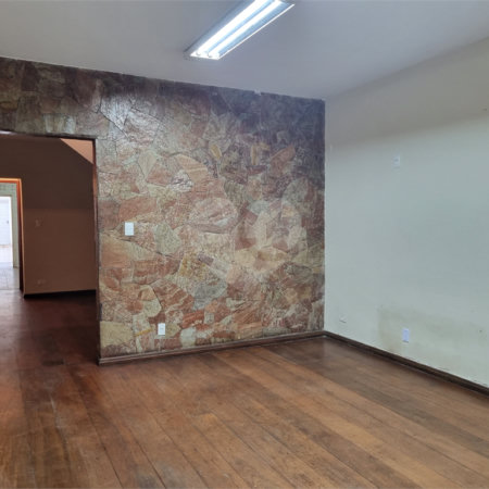 Sobrado à venda com 3 quartos em Moema, São Paulo, SP