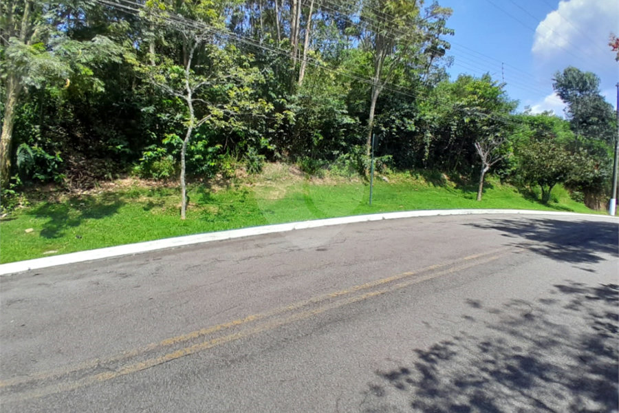 Terreno à venda no condomínio Suíça da Cantareira, Mairiporã - SP