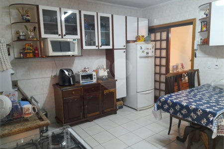 Sobrado à venda com 3 quartos, sendo 1 suíte,  em Vila Medeiros, São Paulo, SP