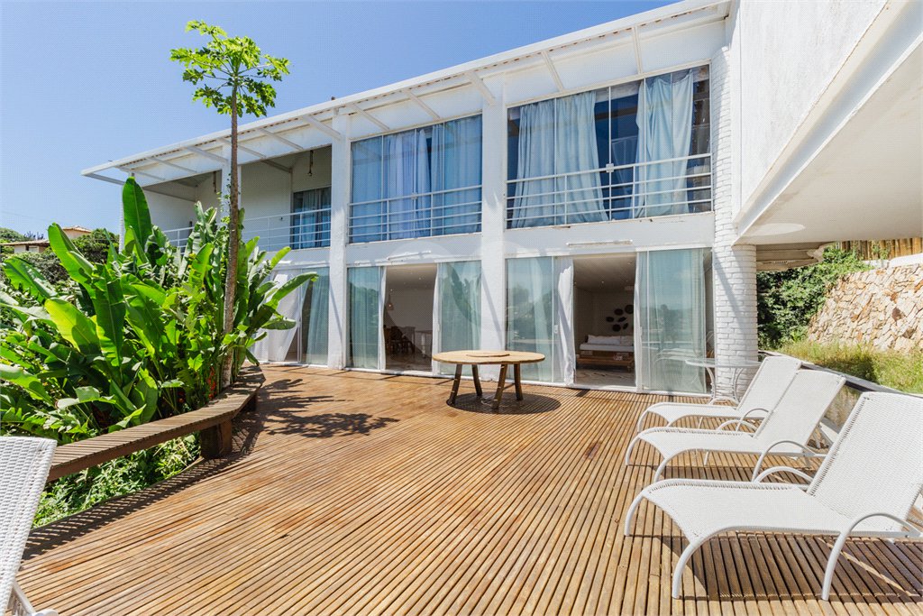 Casa à venda com 4 suítes em Ferradura, Armação dos Búzios, RJ