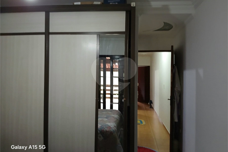 Sobrado à venda com 3 quartos, sendo 1 suíte, em Itaquera, São Paulo, SP
