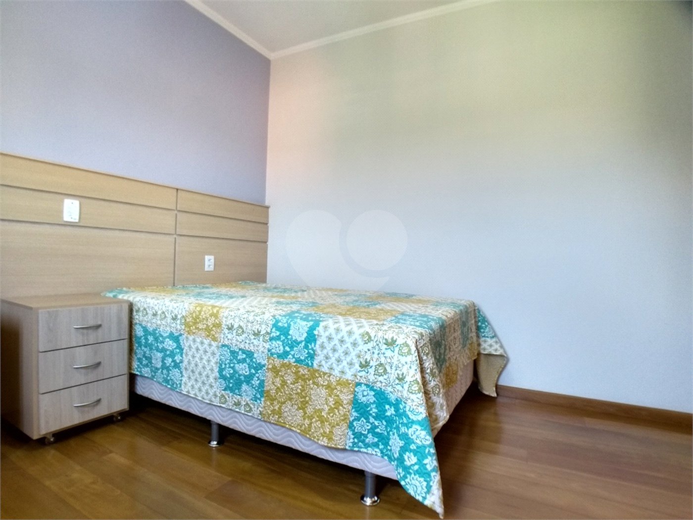 Casa à venda com 3 quartos, sendo 2 suítes,  no condomínio Vila Hípica I, Vinhedo - SP