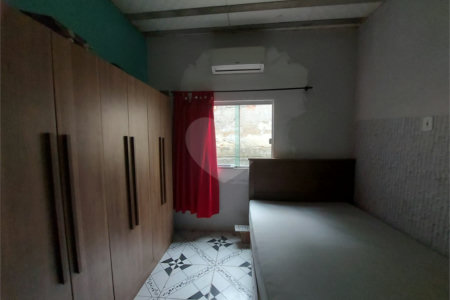 Casa à venda com 3 quartos em Campo Grande, Rio de Janeiro, RJ