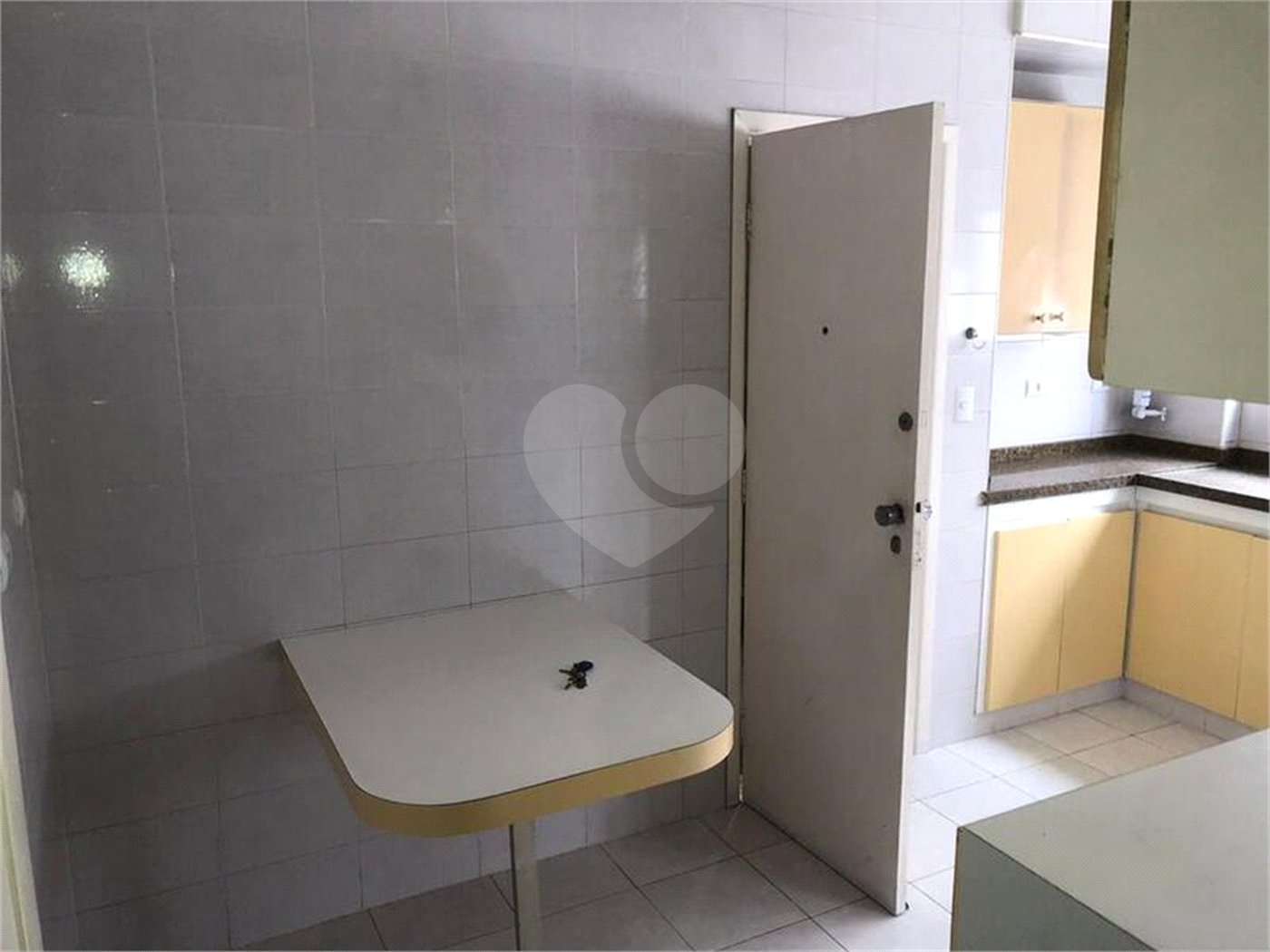 Apartamento à venda com 3 quartos, sendo 1 suíte, em Jardim Paulista, São Paulo, SP