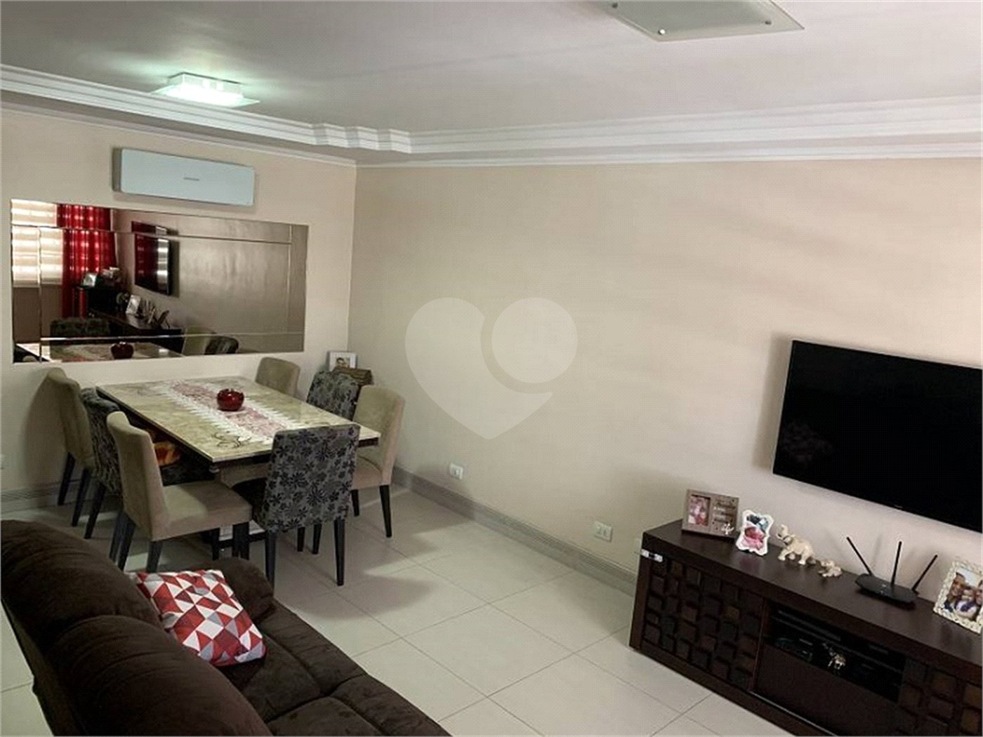 Casa à venda com 3 quartos, sendo 1 suíte, no condomínio Residencial Gabriela, São Paulo - SP