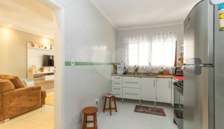 Casa à venda com 3 quartos, sendo 1 suíte, em Chora Menino, São Paulo, SP
