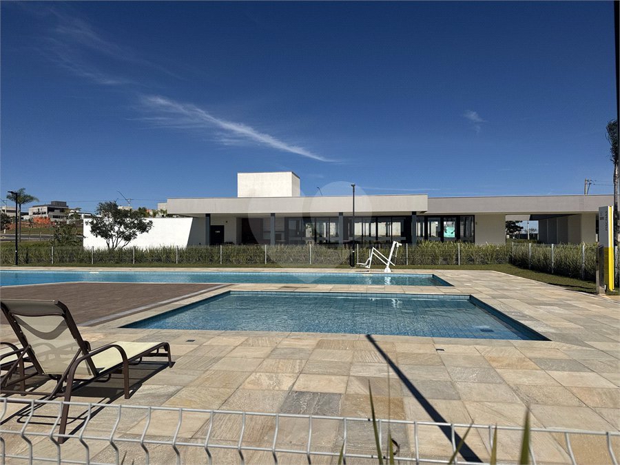 Casa à venda ou para alugar com 3 suítes no condomínio Terras Alpha Nova Esplanada, Votorantim - SP