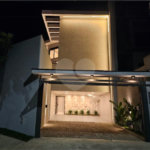 Casa à venda com 4 suítes no condomínio Villas do Jaguari, Santana de Parnaíba - SP