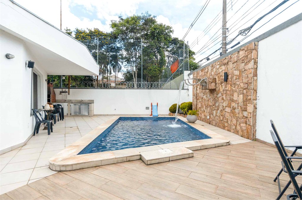 Casa Térrea à venda com 3 quartos, sendo 1 suíte, em Vila Inah, São Paulo, SP