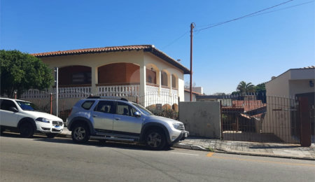 Casa à venda com 3 quartos, sendo 1 suíte,  no Centro, Vinhedo, SP