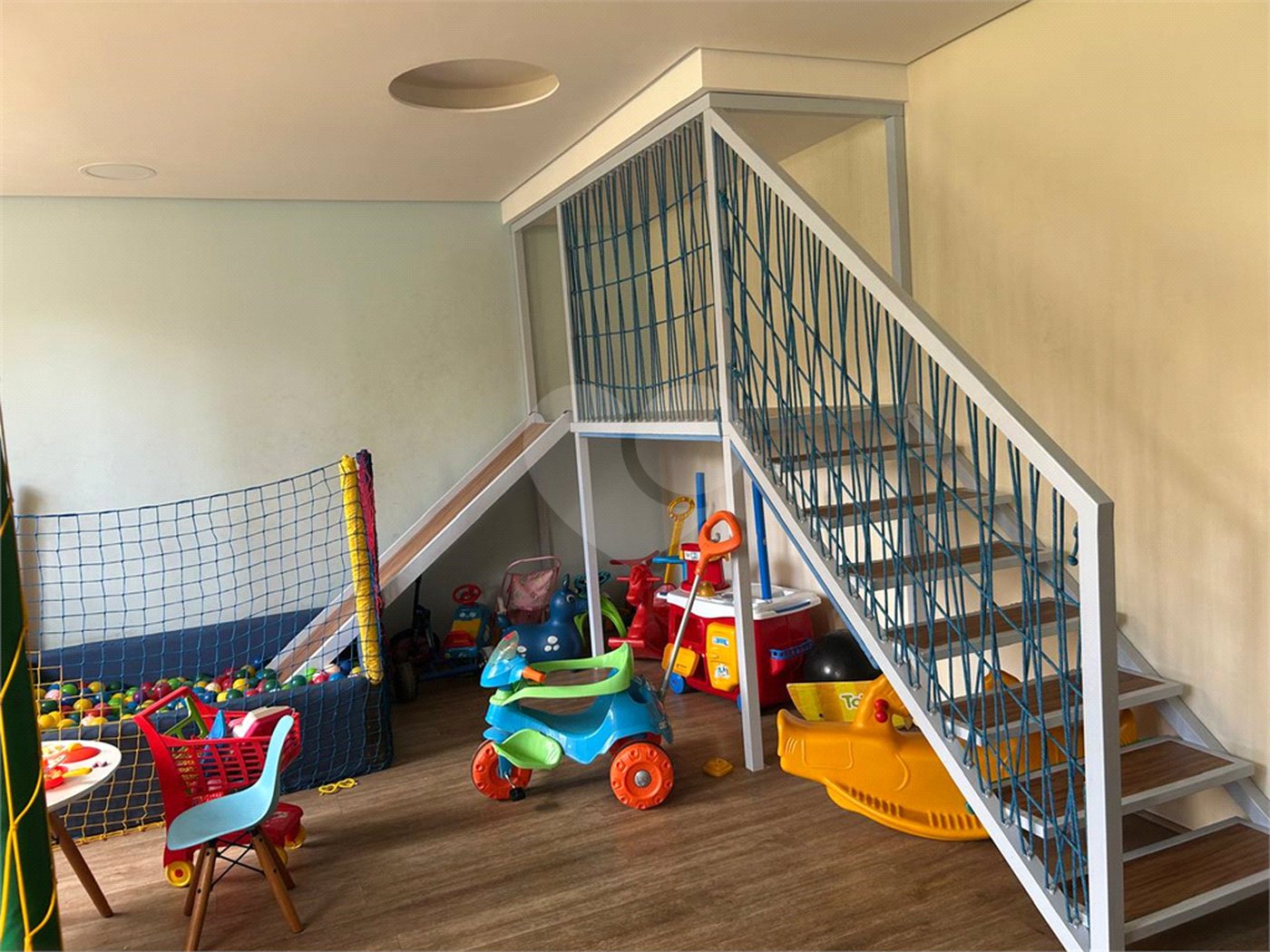 Apartamento para alugar com 3 quartos, sendo 1 suíte, em Pinheiros, São Paulo, SP