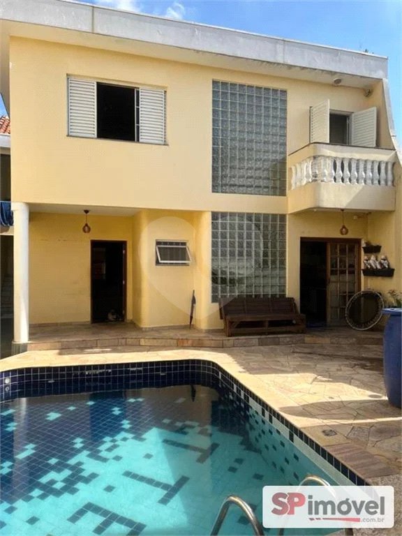 Sobrado à venda com 5 quartos, sendo 2 suítes, em Imirim, São Paulo, SP