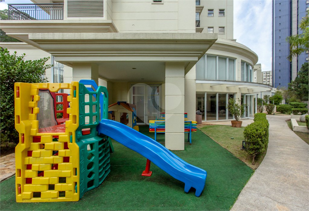 Apartamento à venda com 4 suítes em Vila Suzana, São Paulo, SP
